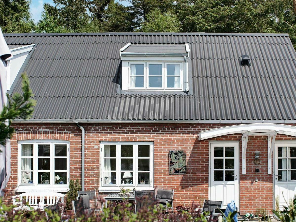 4 Person Holiday Home In Nex Langedeby Exteriör bild